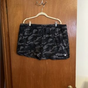 Women’s Vineyard Vines Performance Shorts